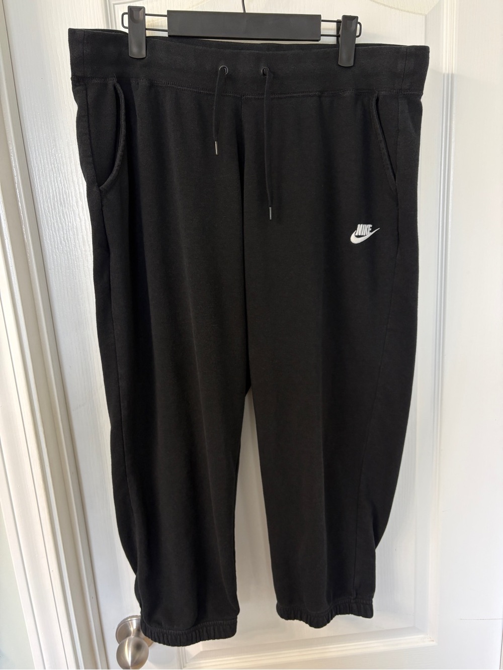 Women's Nike Black Capri Jogger Sweatpants Size XL